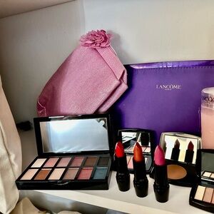 Bonanza Deal!!! Lancôme 11 pieces: tote, bags, make-up All new, unused